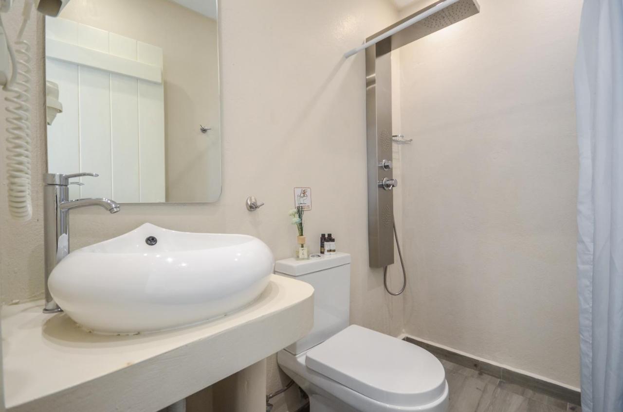 Depis Apartments & Suites Naxos City Екстериор снимка