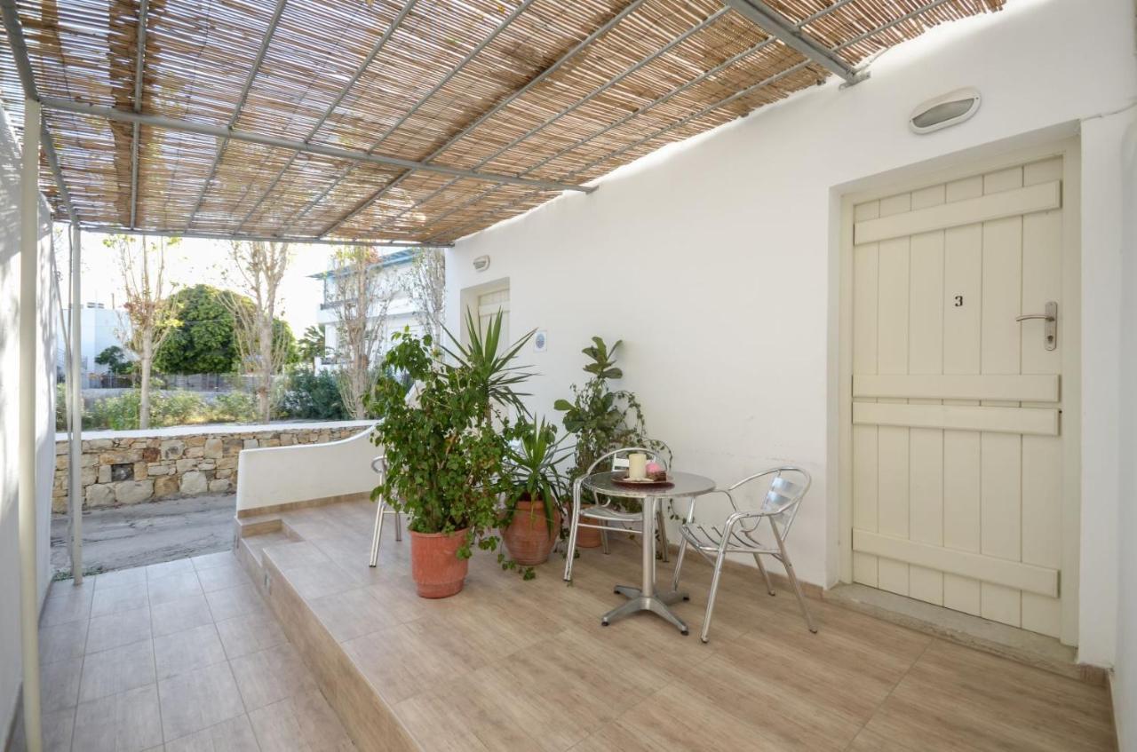 Depis Apartments & Suites Naxos City Екстериор снимка