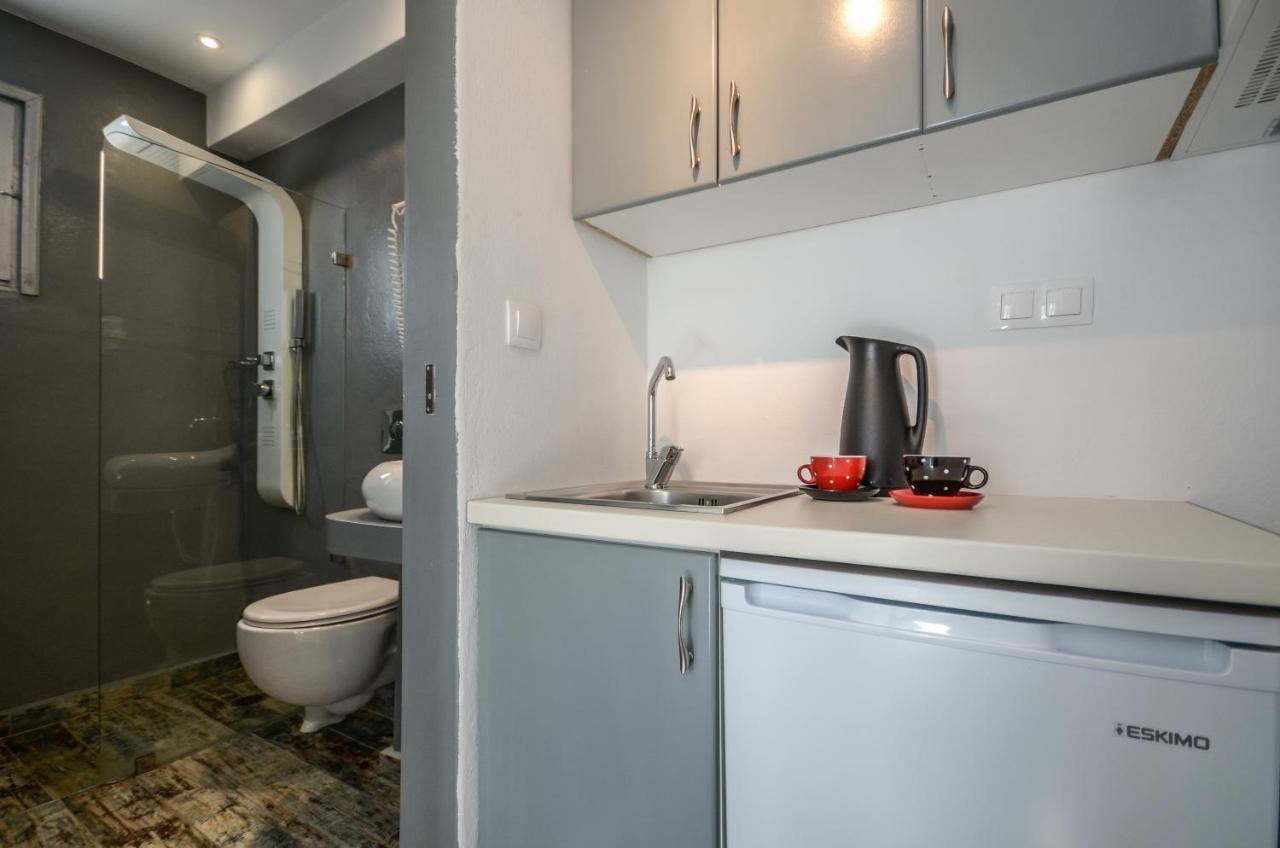 Depis Apartments & Suites Naxos City Екстериор снимка