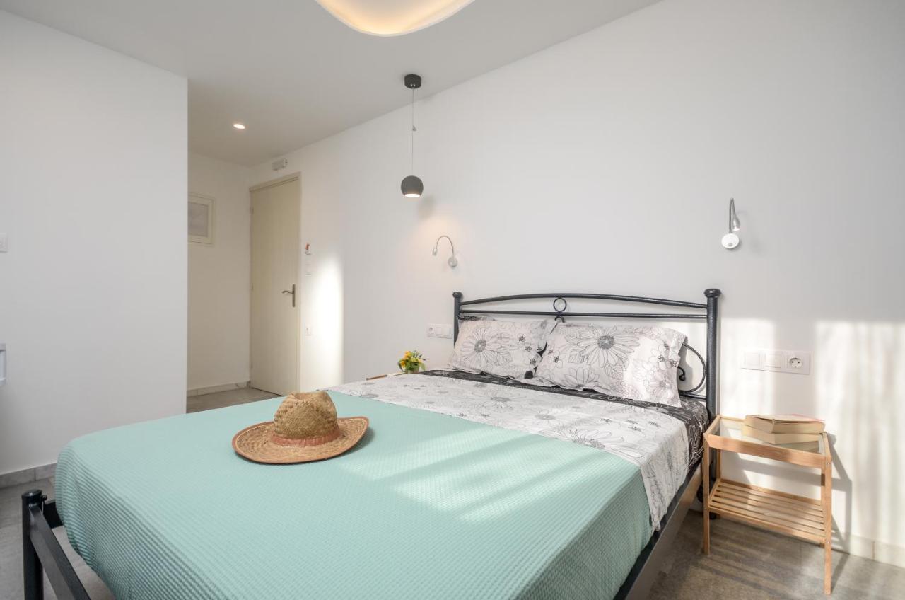 Depis Apartments & Suites Naxos City Екстериор снимка