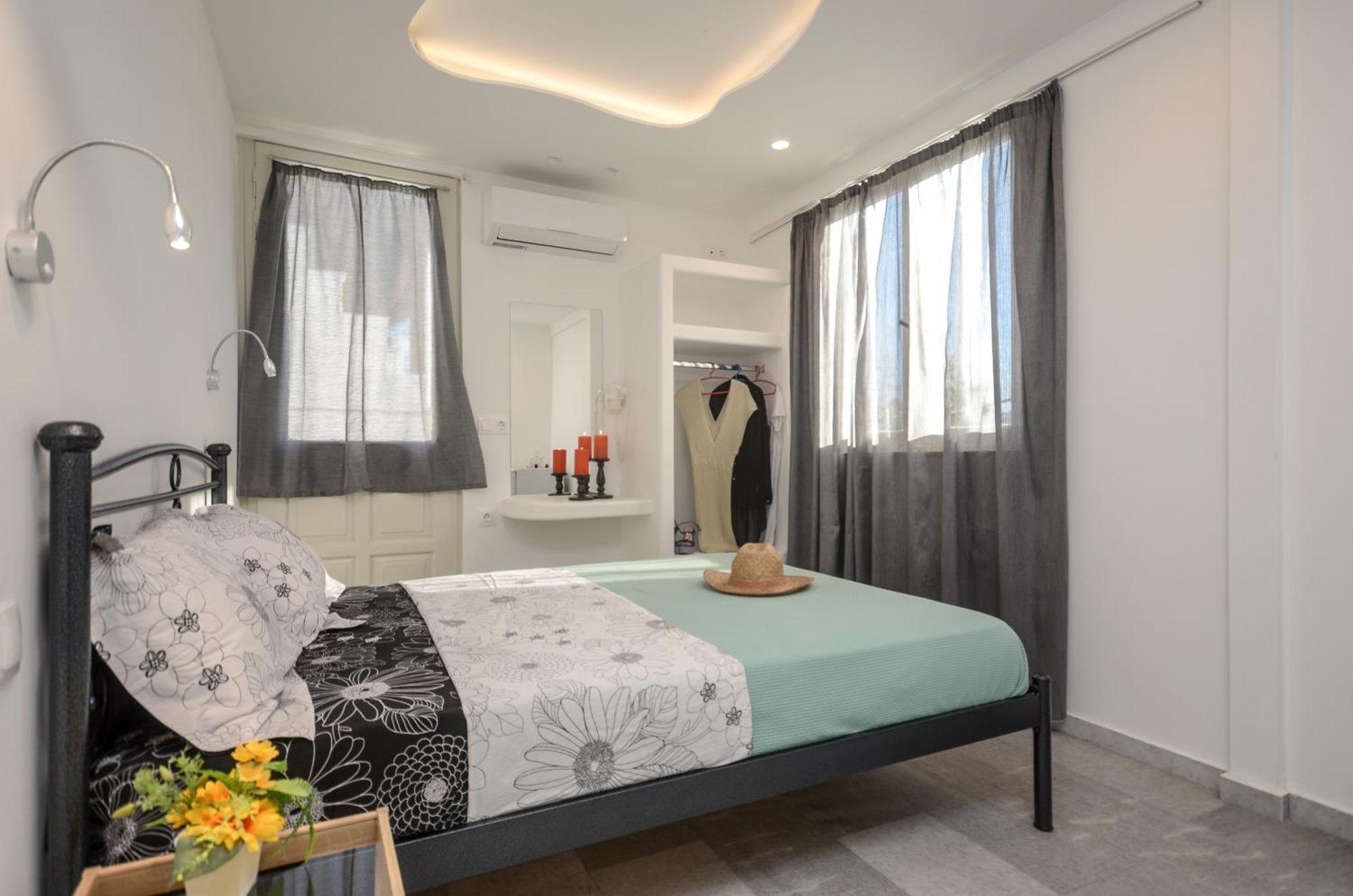 Depis Apartments & Suites Naxos City Екстериор снимка