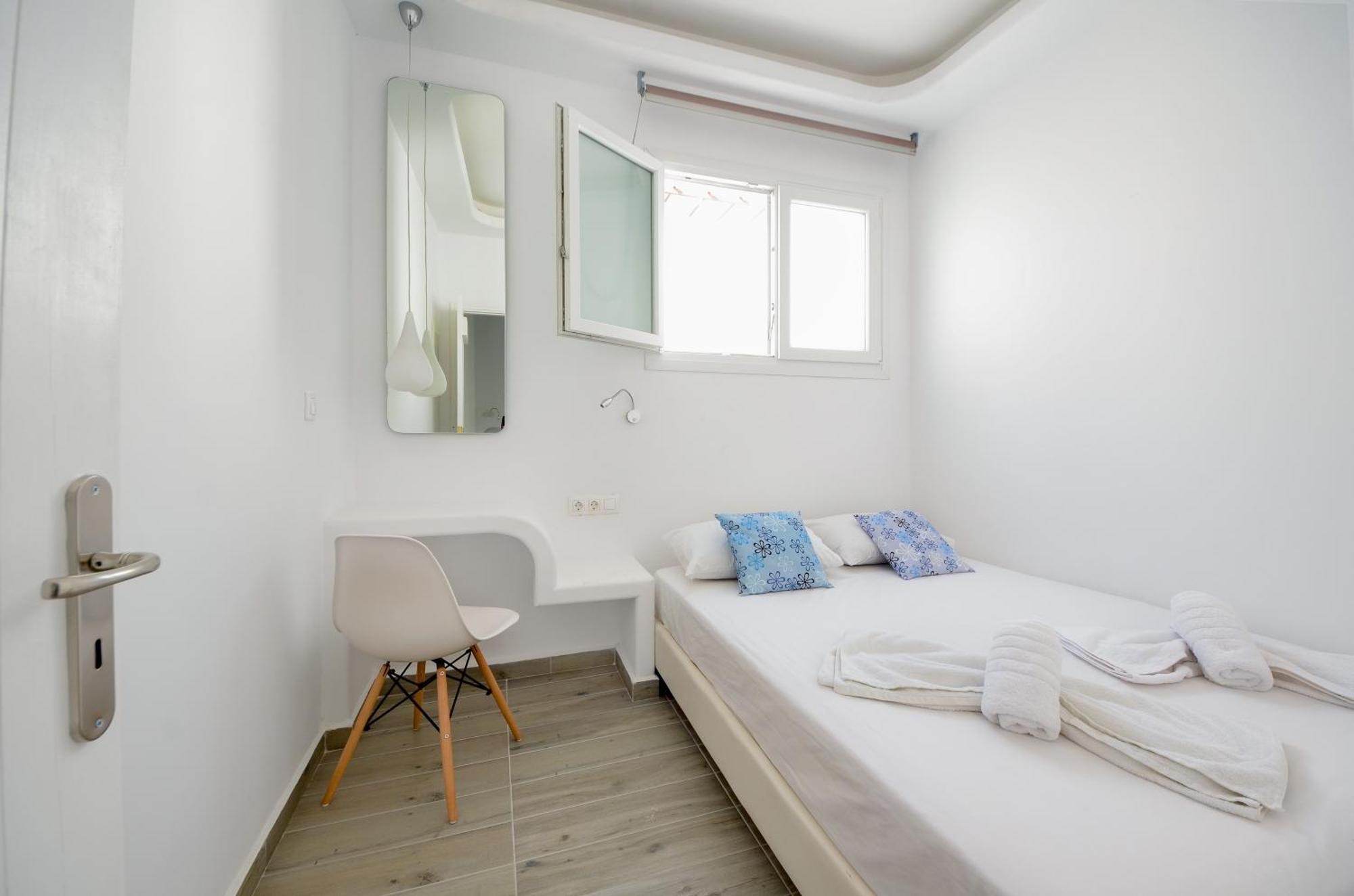 Depis Apartments & Suites Naxos City Екстериор снимка